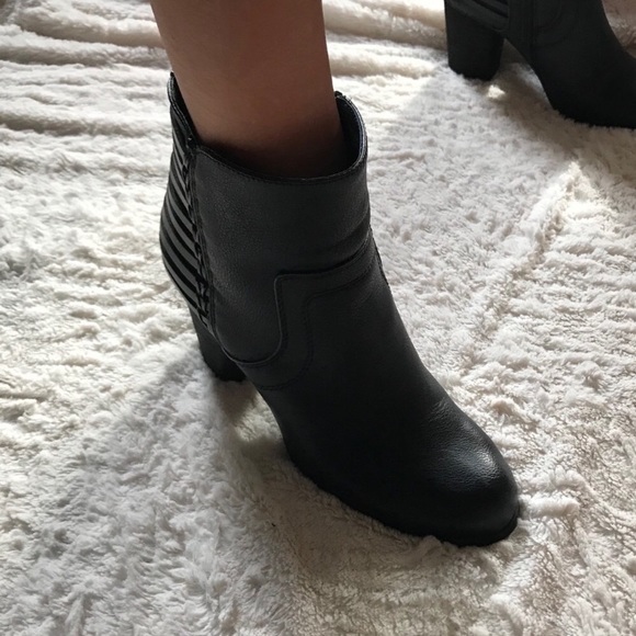 Madden Girl Black Heeled Booties - Picture 3 of 6